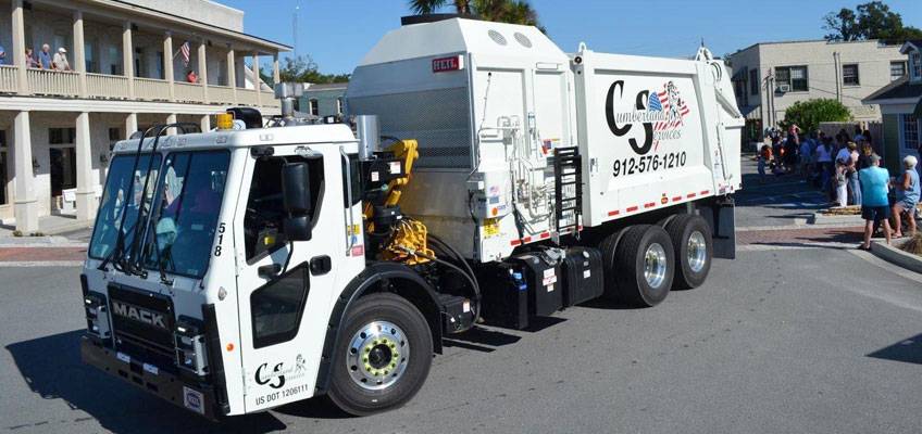 Cumberland Services state-of-the-art combo garbage and recycling truck.